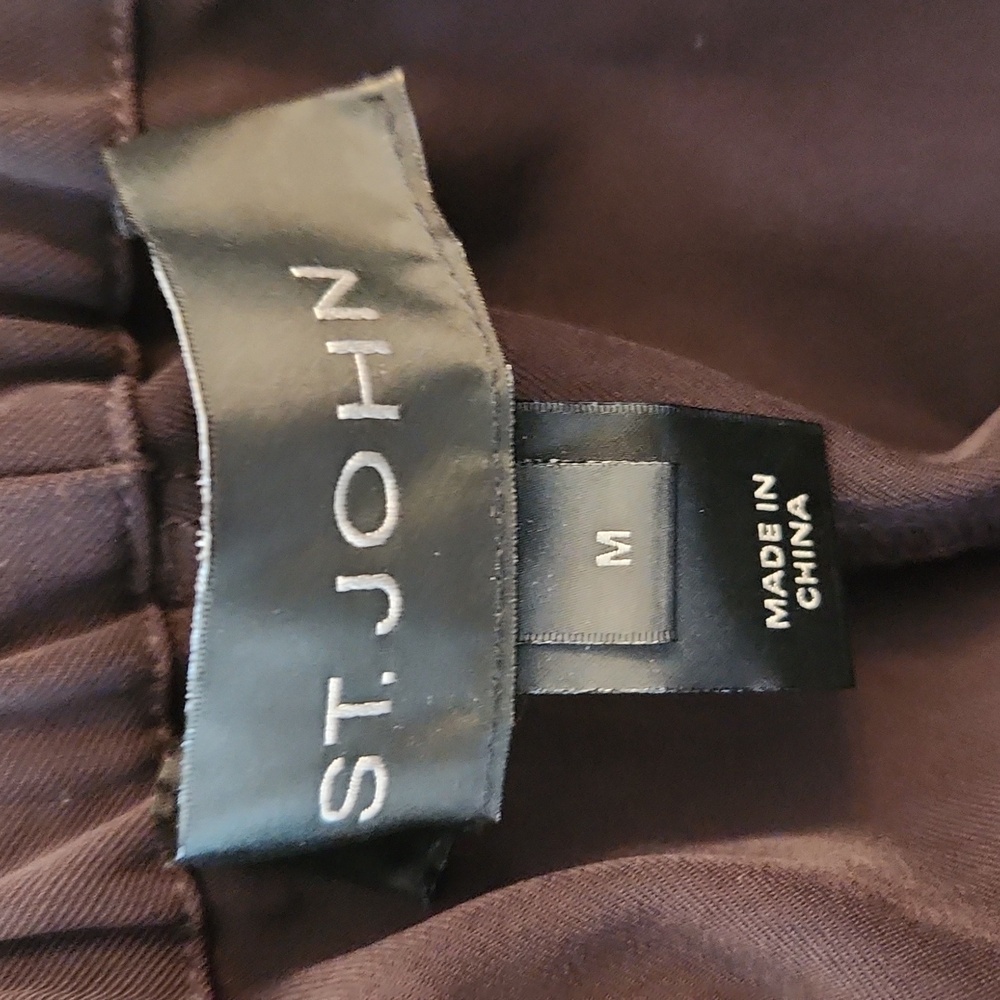 ST. JOHN two piece jacket and pants - Picture 12 of 12